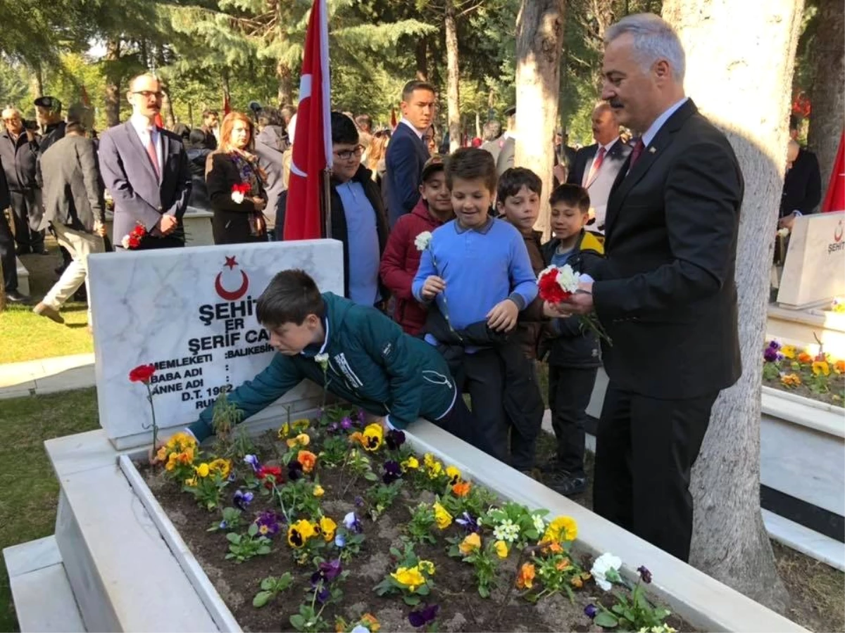 Isparta\'da 18 Mart Şehitleri Anma Günü ve Çanakkale Zaferi Etkinlikleri