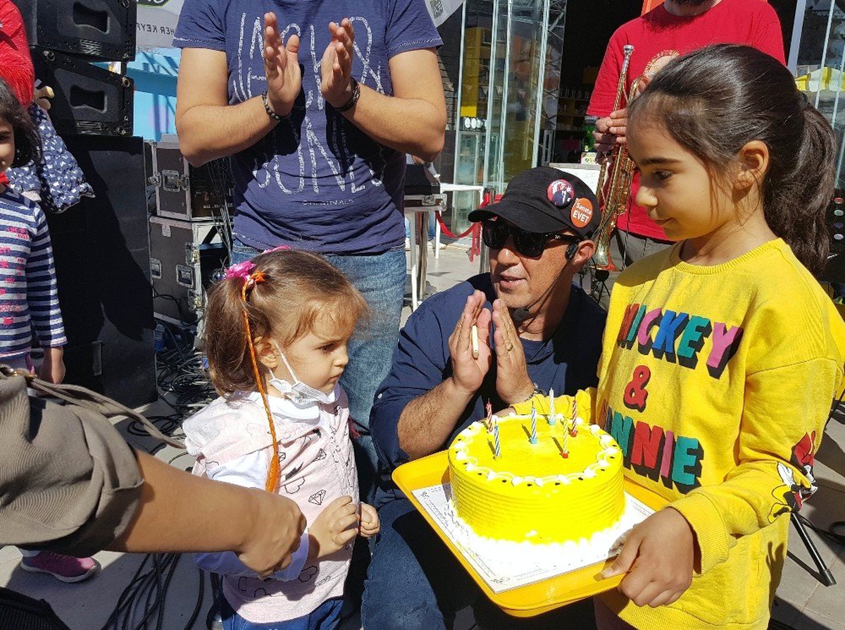 Lösemi Hastası Öykü Arin\'e Sürpriz Doğum Günü