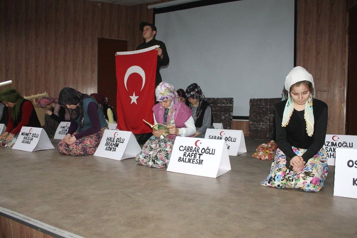 Manyas\'ta Çanakkale Şehitleri Anıldı
