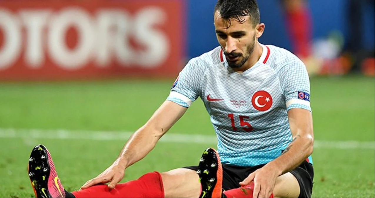 Mehmet Topal, Sakatlığı Nedeniyle Milli Takım Kadrosundan Çıkarıldı