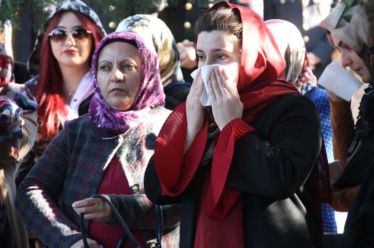 Şehitlikte Duygusal Anlar