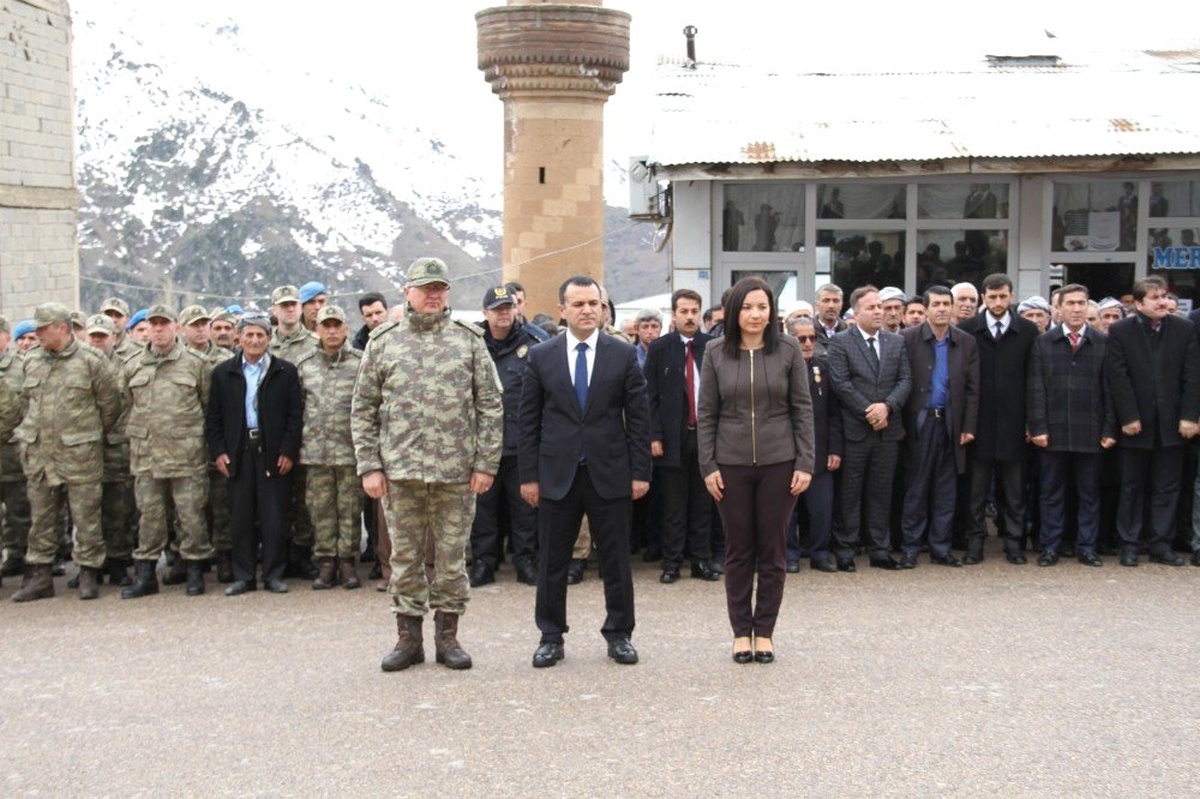 Şemdinli\'de 18 Mart Şehitleri Anma Günü ve Çanakkale Zaferi\'nin 104. Yıldönümü