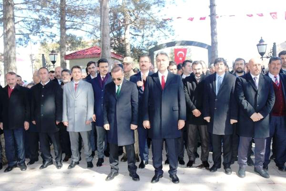 Van ve Bitlis\'te Çanakkale Şehitleri Anıldı