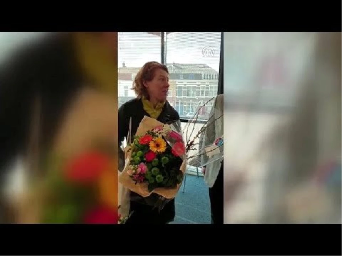 Video: Yeni Zelandalı Kadın Türk Camisine Gelerek Özür Diledi