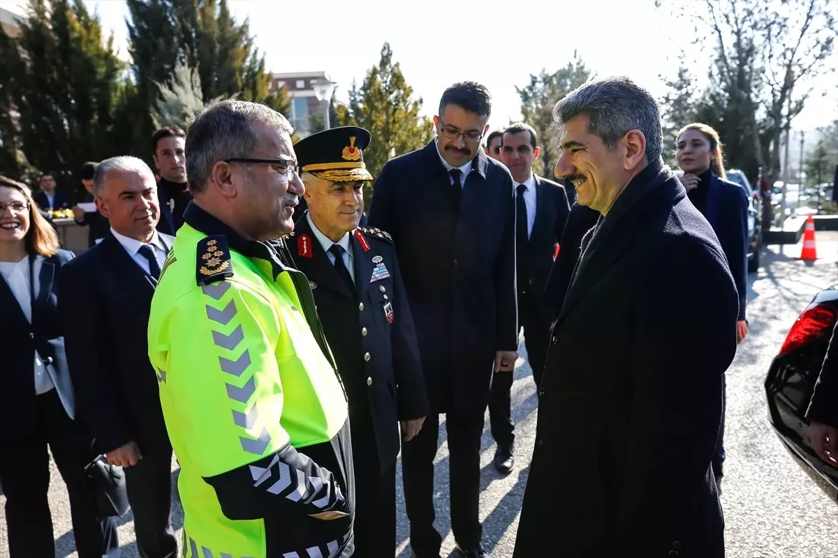 Yedi Düvel Meselesi Bugün de Bitmiş Değildir"