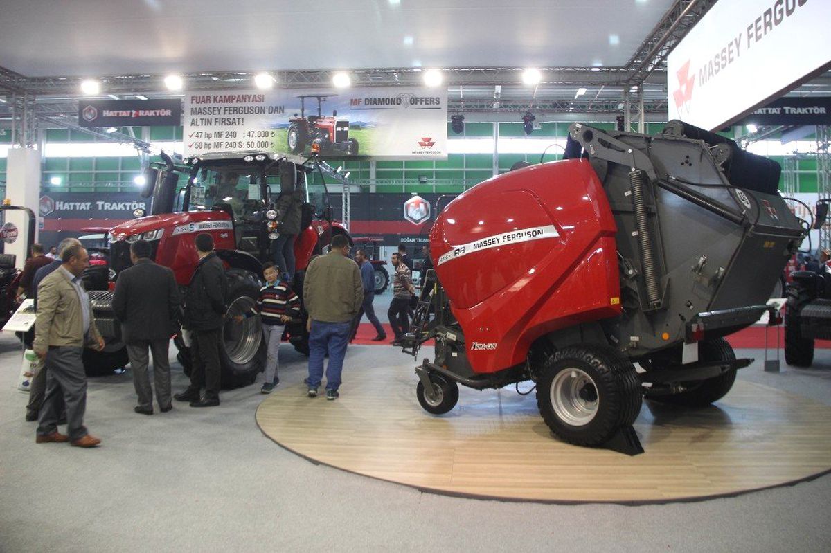 Agco, Yeni Balya Makinesi ve Ödüllü Traktör Serisiyle Konya Tarım Fuarı\'nda
