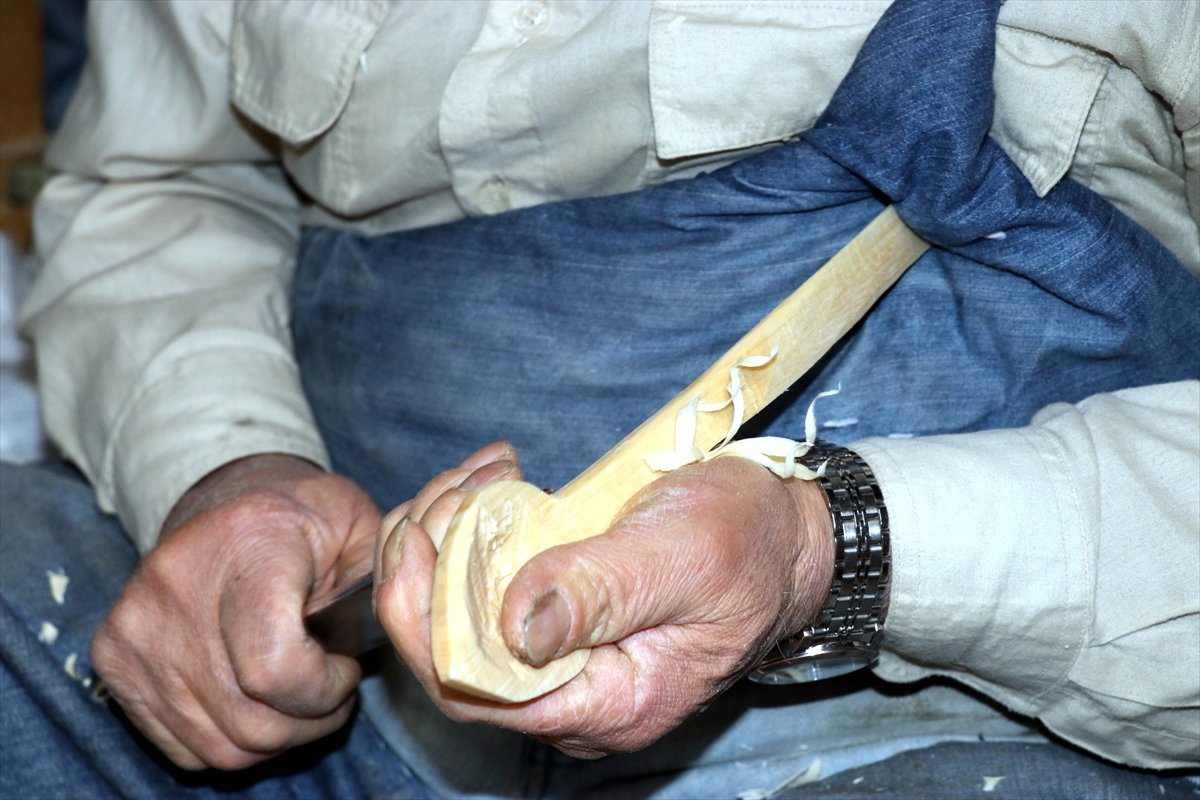 Ailenin Üçüncü Kuşak Ustası Tahta Kaşıkları Geleceğe Taşıyor