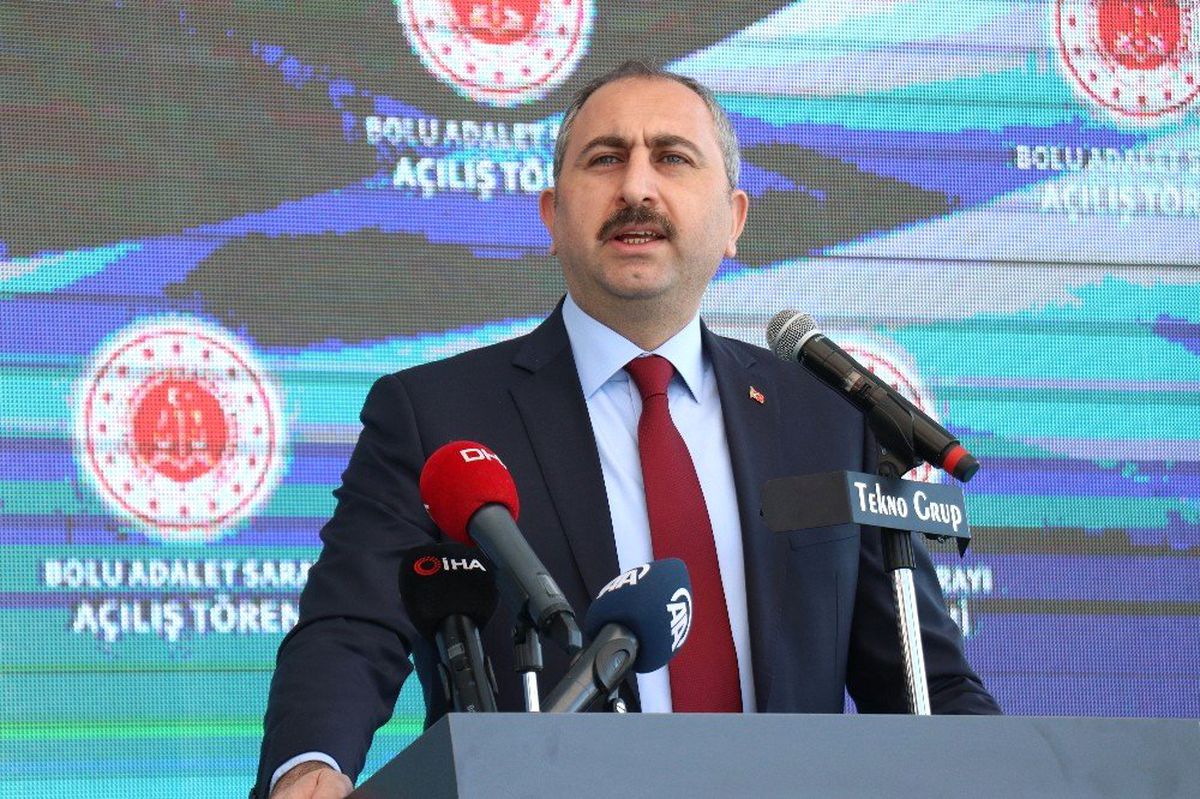 Bakan Gül: "Demokrasi Nöbetini Başarıya Ulaştırıncaya Kadar Mücadelemizi Sürdüreceğiz"
