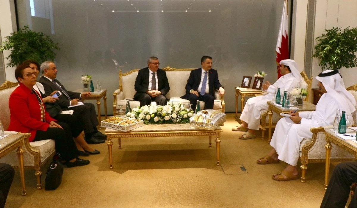 Bakan Pakdemirli, Katar Belediye ve Çevre Bakanı ile Görüştü