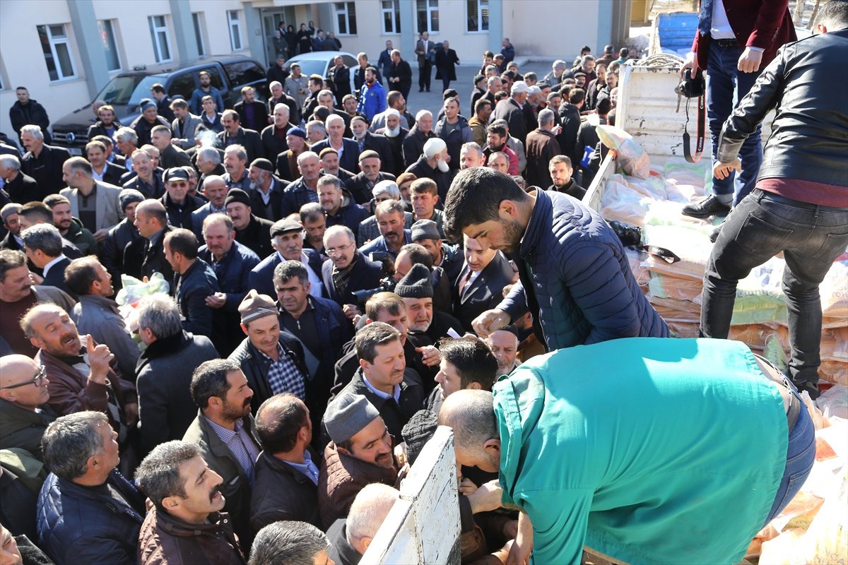 Çiftçilere 5 Milyonluk Yem Bitkisi Tohum Desteği