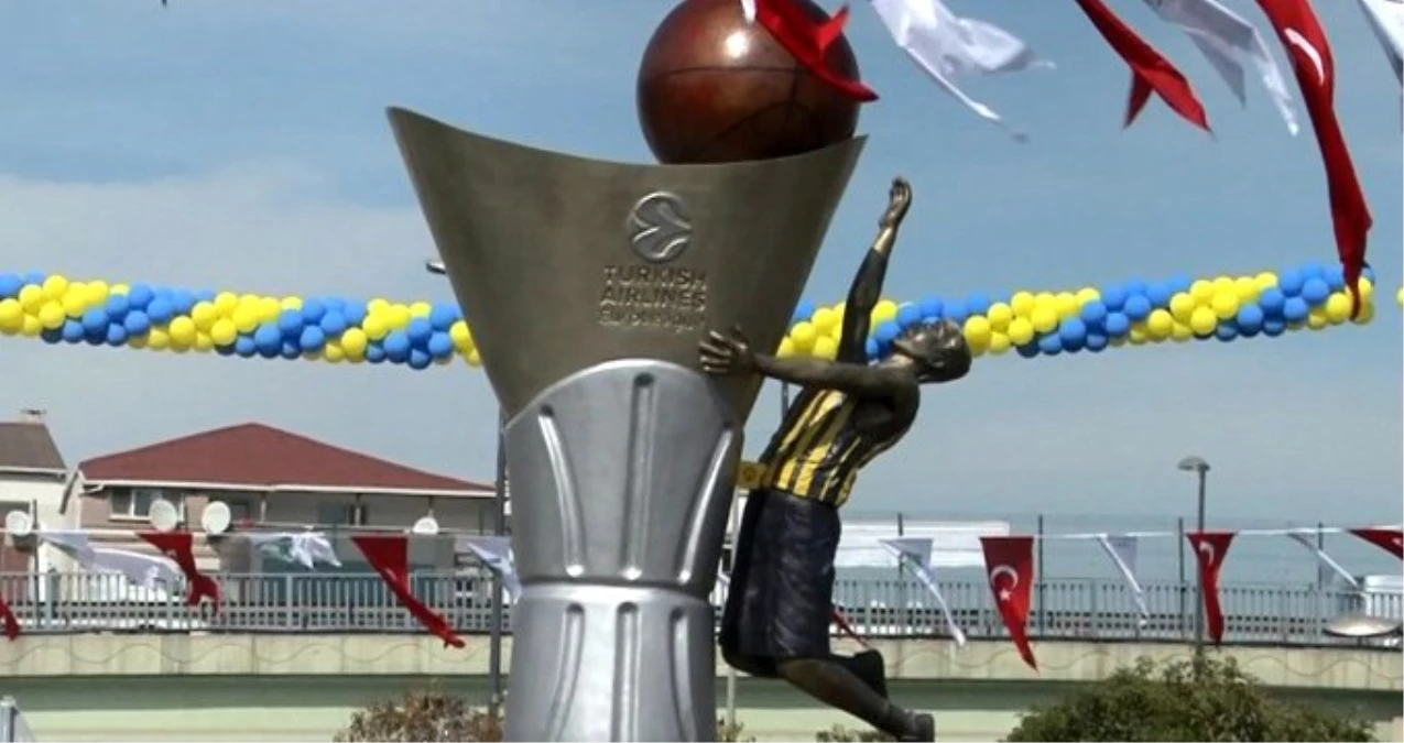 Fenerbahçe\'nin Euroleague Anıtı Açıldı