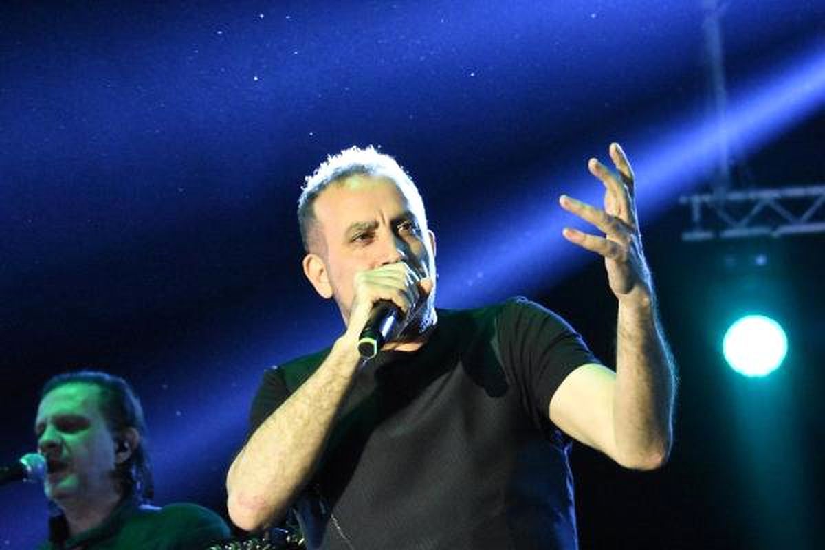 Haluk Levent Konser Gelirini Yeni Zelanda\'da Hayatını Kaybeden Müslümanlara Bağışladı
