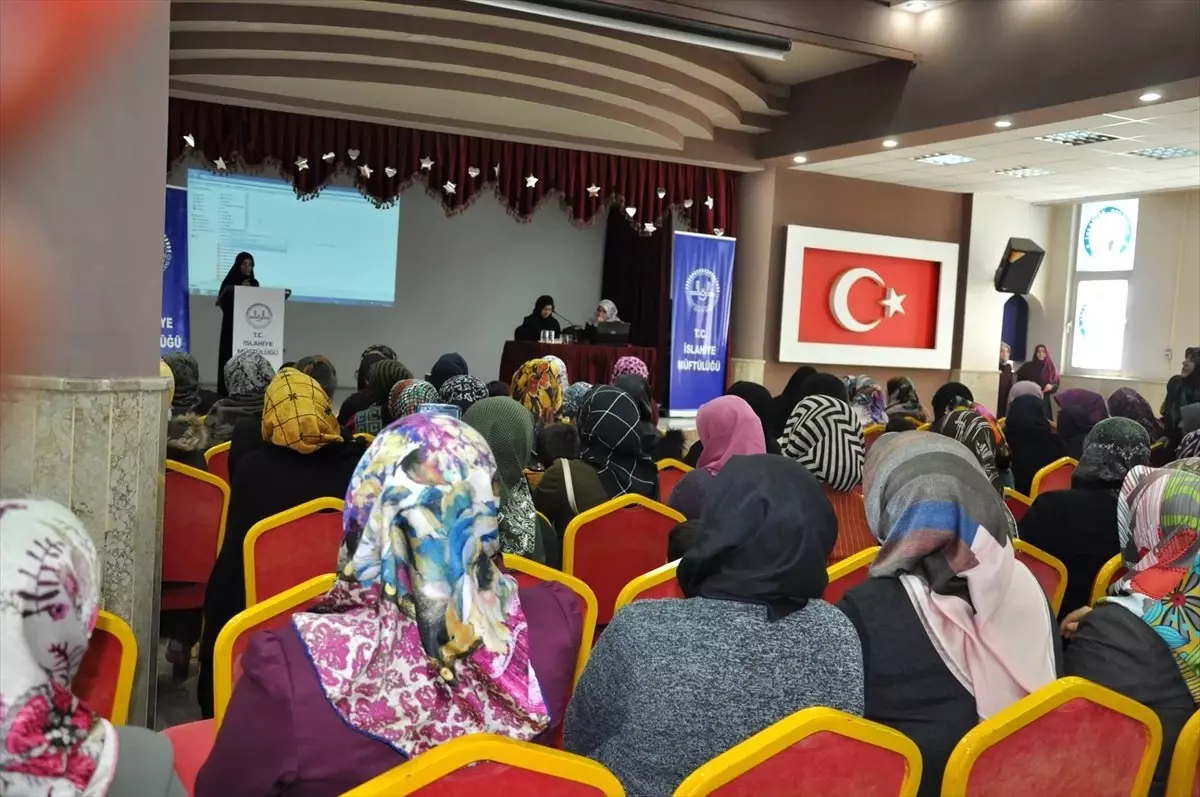 İslahiye\'de Kadınlar Günü Konferansı