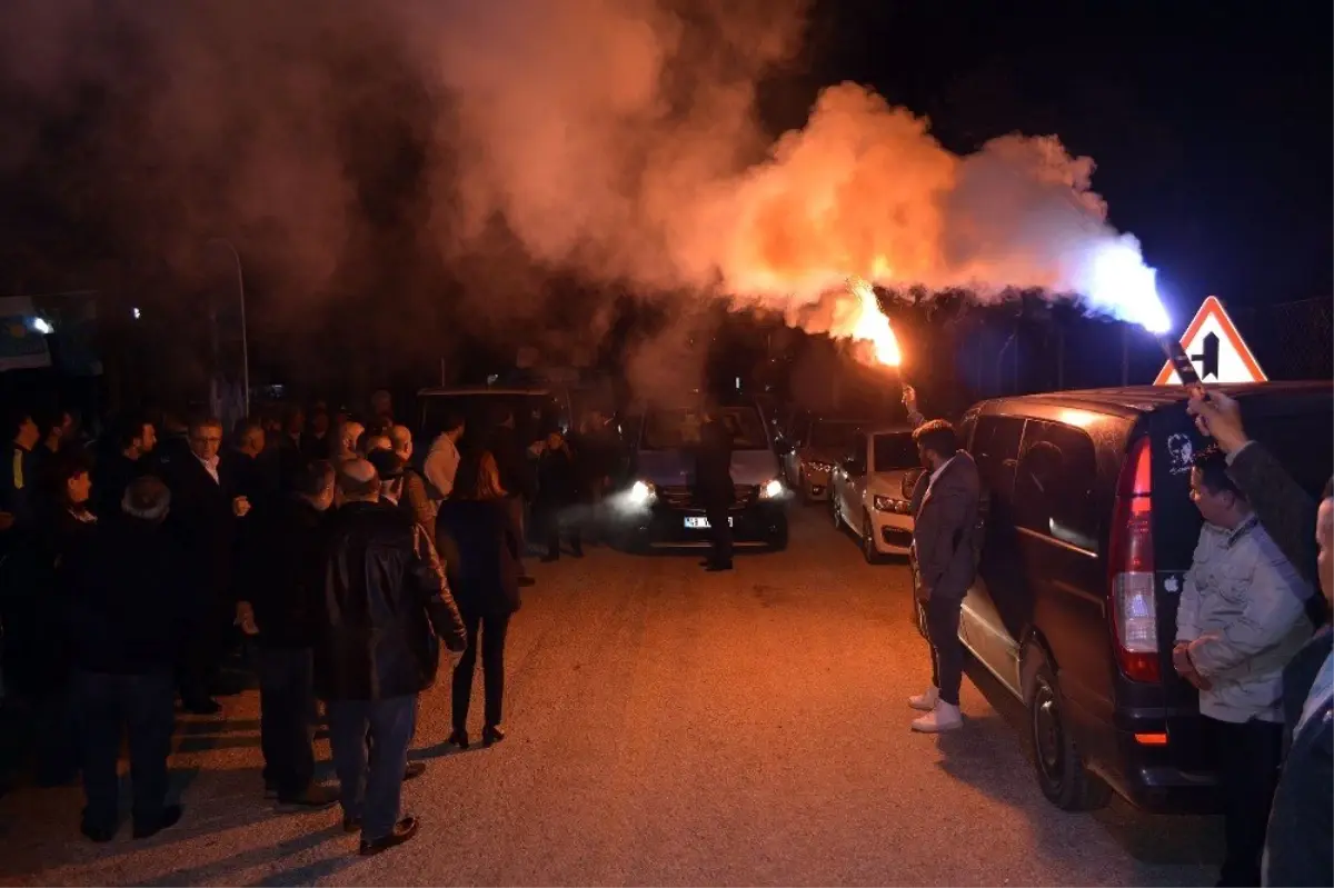 Mehmet Tosun\'un Mahalle Toplantıları Miting Havasında Devam Ediyor