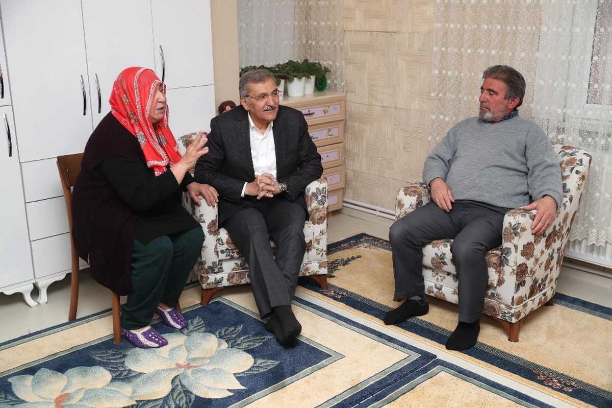 Murat Aydın, Beykoz\'daki Fenomen Teyzeyi Tekrar Ziyaret Etti