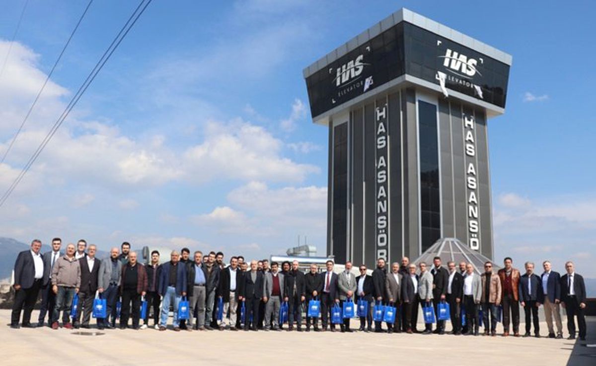 “Müteahhitlerimizi yerli ürünlere teşvik ediyoruz”