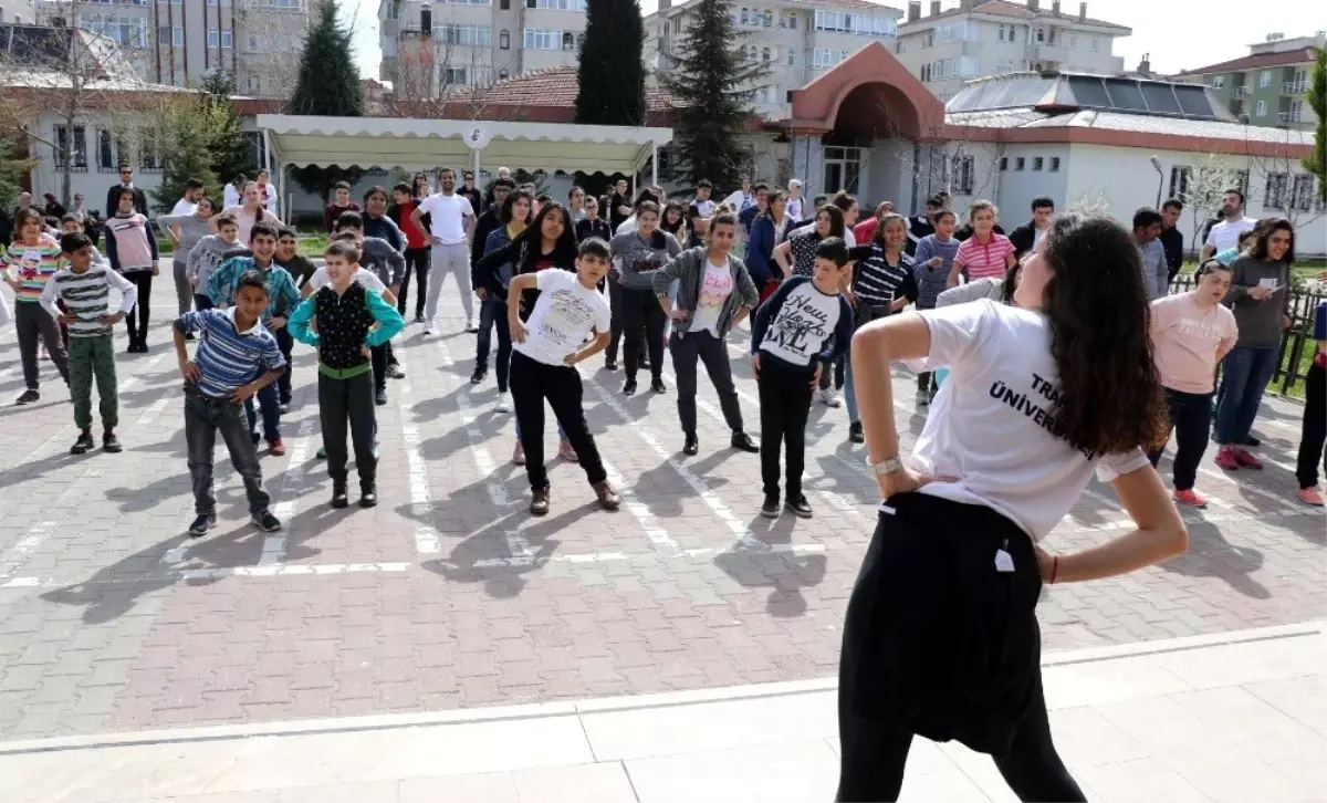 Özel Çocuklar Zumba Dansıyla Coştu