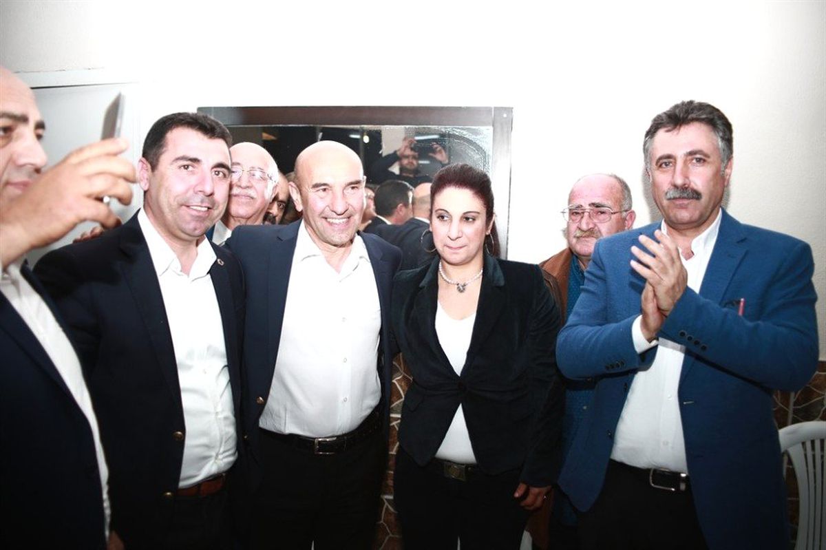 Soyer\'den Bayraklı\'ya "Hizmet Yağdıracağız" Sözü