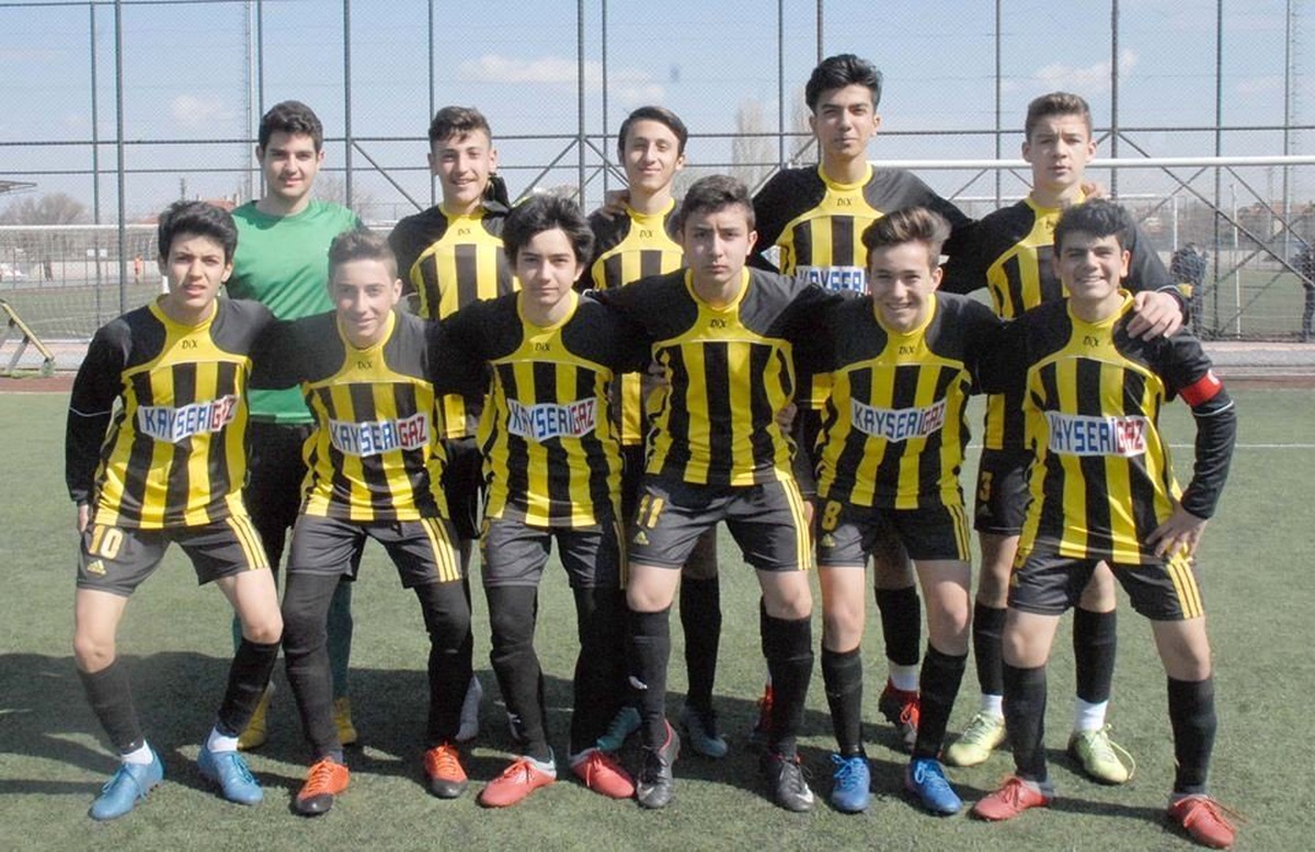Türkiye U-15 Futbol Şampiyonası\'na Katılacak Olan İki Takım Belli Oldu