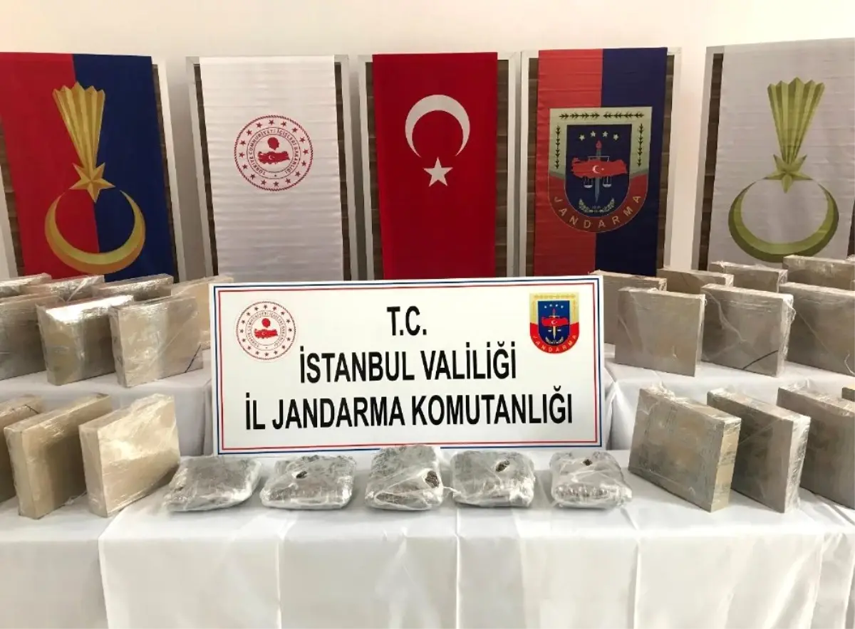 Uyuşturucuyu Eğlence Mekanlarına Satacaklardı