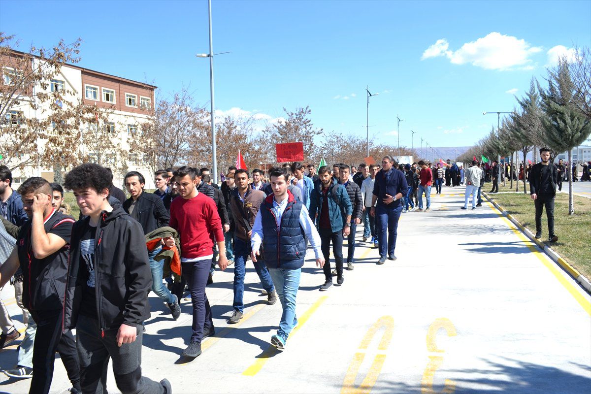 Yeni Zelanda\'daki İki Camiye Yönelik Terör Saldırılarına Tepkiler