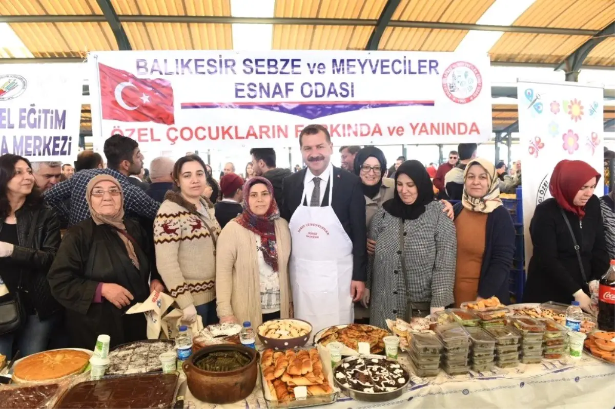 Yılmaz, Tezgahta Sebze Meyve Sattı