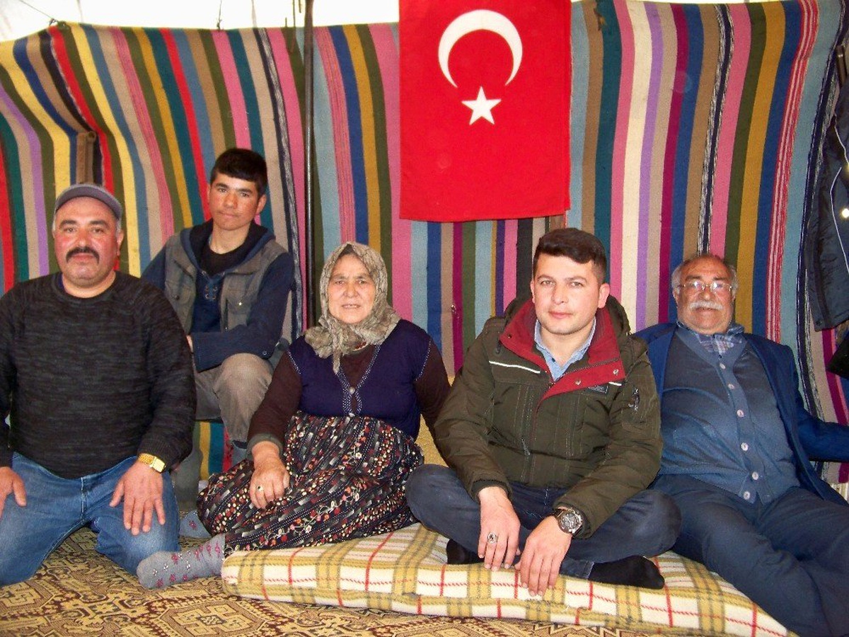 Yörük Ana" ve "Kızıl Elma" Buluştu