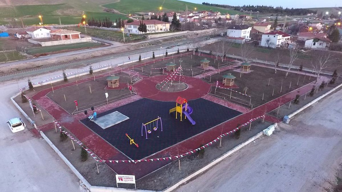 15 Temmuz Parkı\'na Miting Gibi Açılış