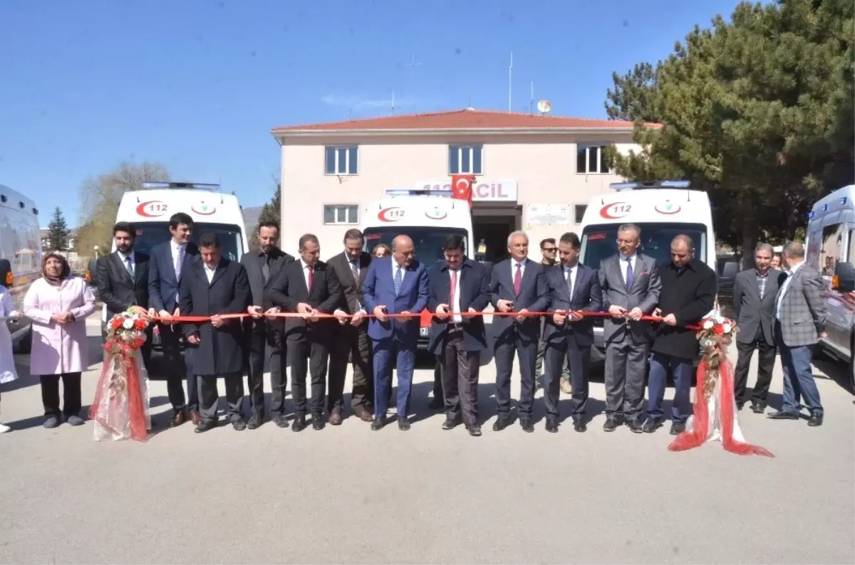 5 Adet Tam Donanımlı Kara Ambulansı Erzincan\'da Hizmete Girdi