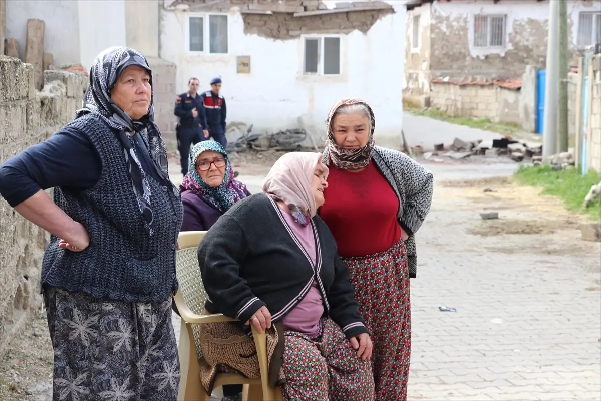 50 Yıllık Evim Başıma Yıkıldı"