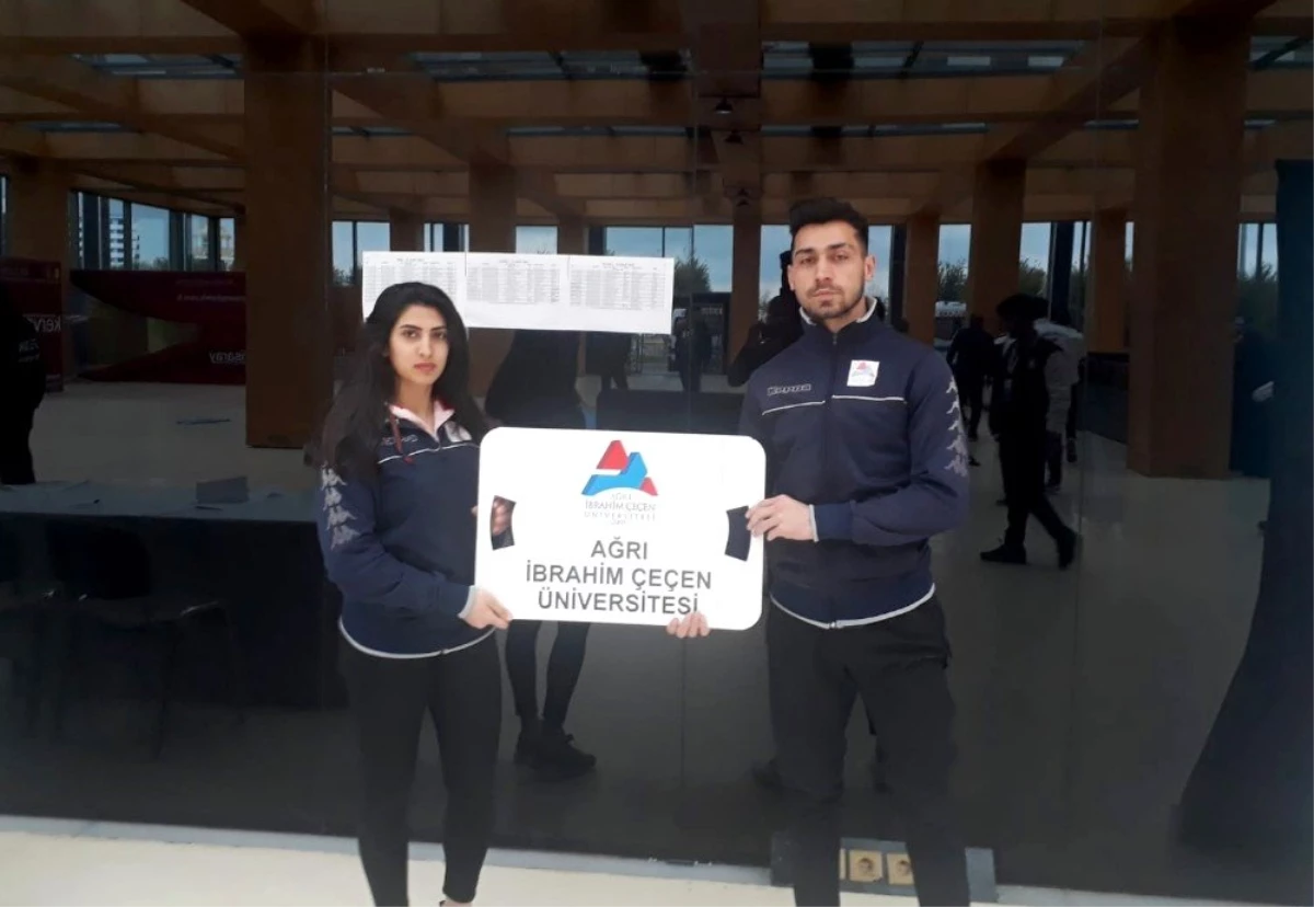 Aiçü Öğrencisi Kick Boks\' da Türkiye Şampiyonu Oldu