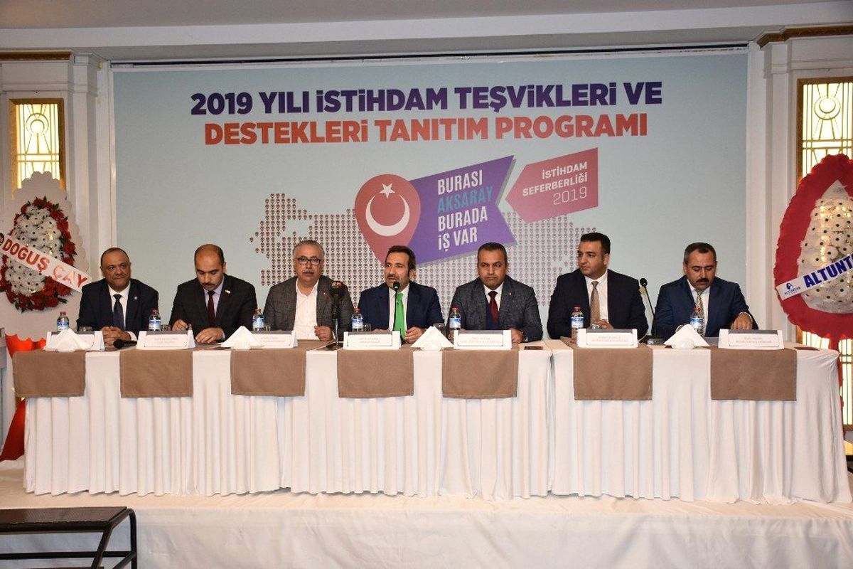 Aksaray\'da İş Adamları ve Bürokrasi Lansman Toplantısında Bir Araya Geldi