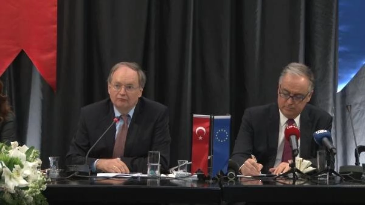 Brüksel\'deki Suriye Konferansı İstanbul\'da Konuşuldu