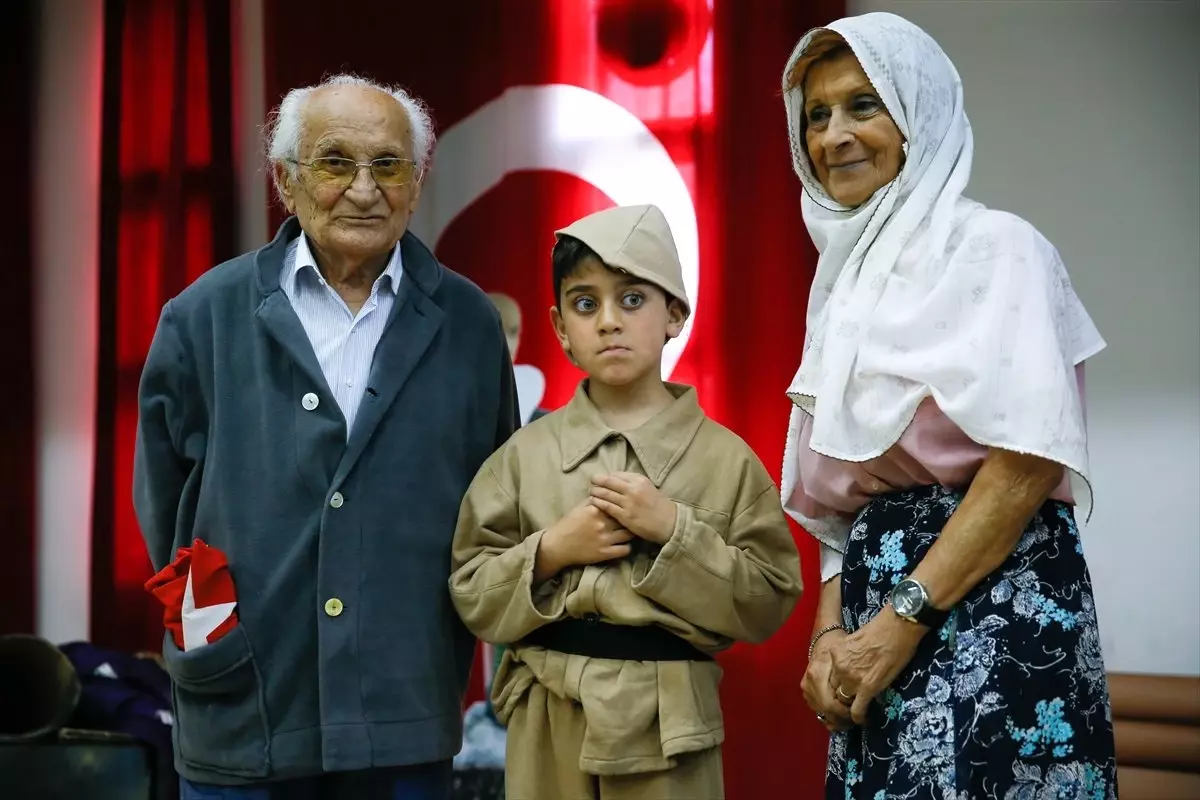 Çanakkale Ruhu İçin Sahnede Kenetlendiler