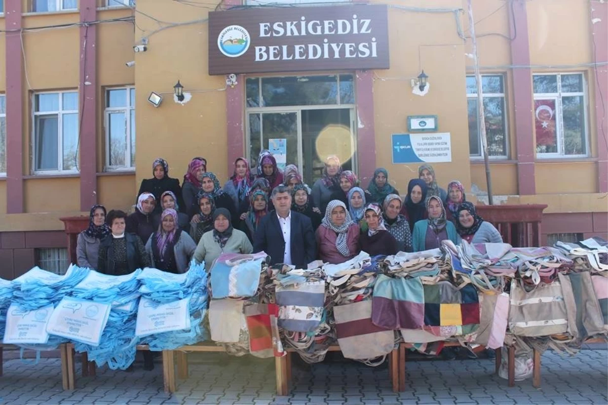 Eskigediz Belediyesi Bez Çanta Dağıtımı