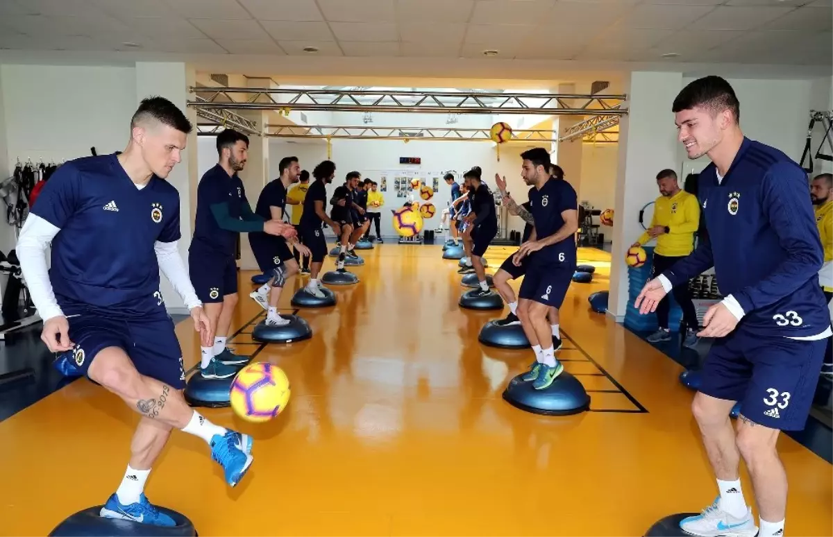 Fenerbahçe Salonda Çalıştı