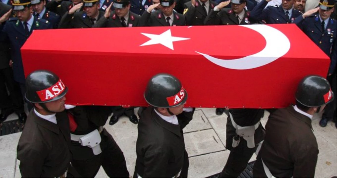 İstanbul\'da Askeri Aracın Devrildi! 1 Askerimiz Şehit Oldu, 2 Askerimiz Yaralandı