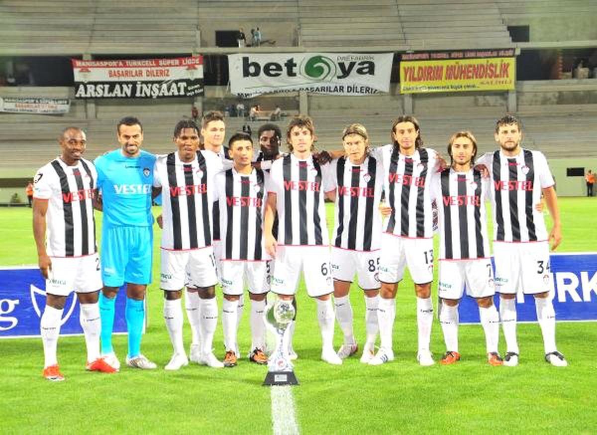 Manisaspor\'un Kupalarına Talip Çıkmadı