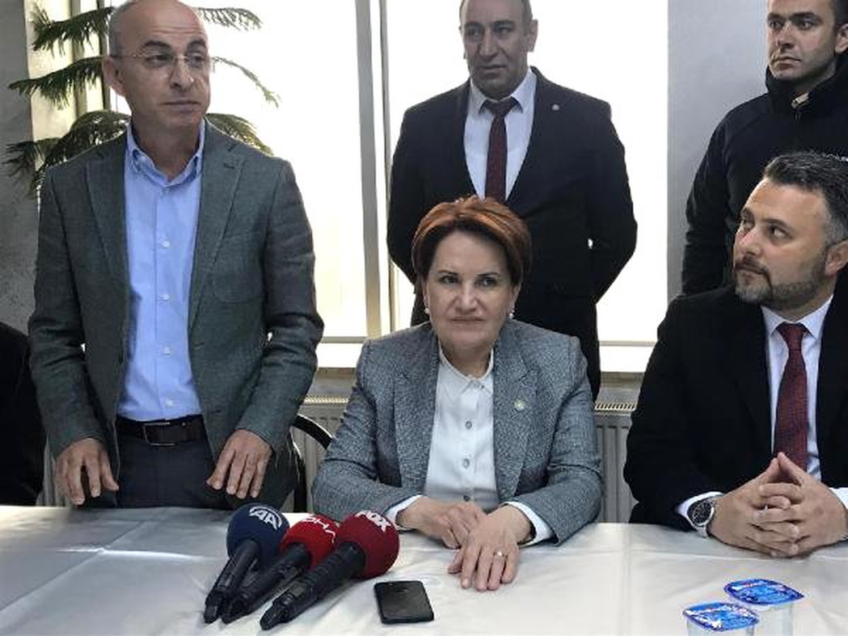 Meral Akşener Beykoz\'da Seçim Çalışmalarında Bulundu