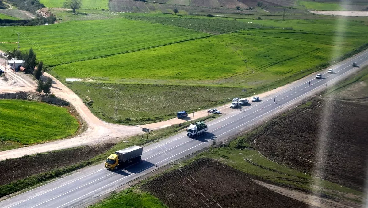 Mersin\'de Jandarmadan Helikopterle Trafik Denetimi