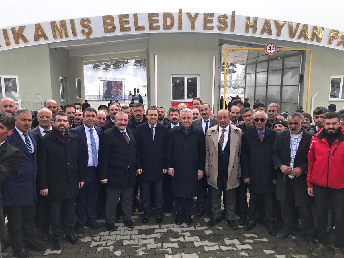 Sarıkamış\'ta Canlı Hayvan Pazarının Açılışı Yapıldı