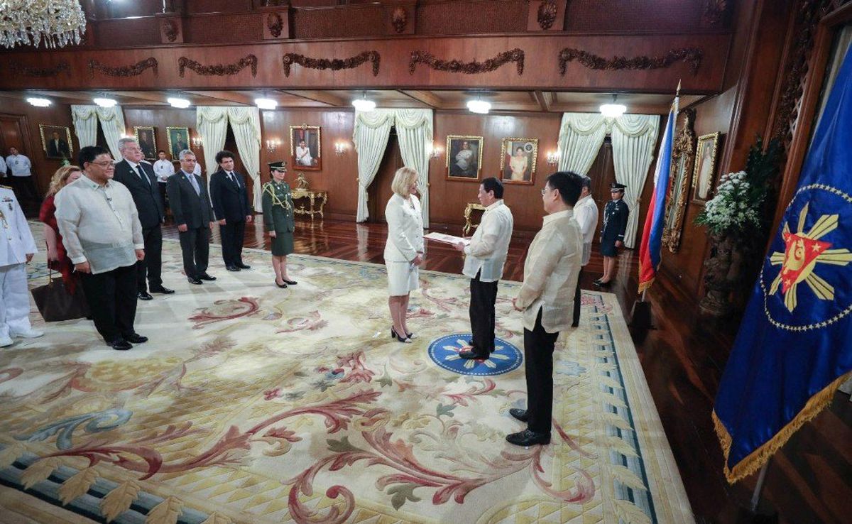 Türkiye\'nin Manila Büyükelçisi Sümer, Duterte\'ye Güven Mektubunu Sundu