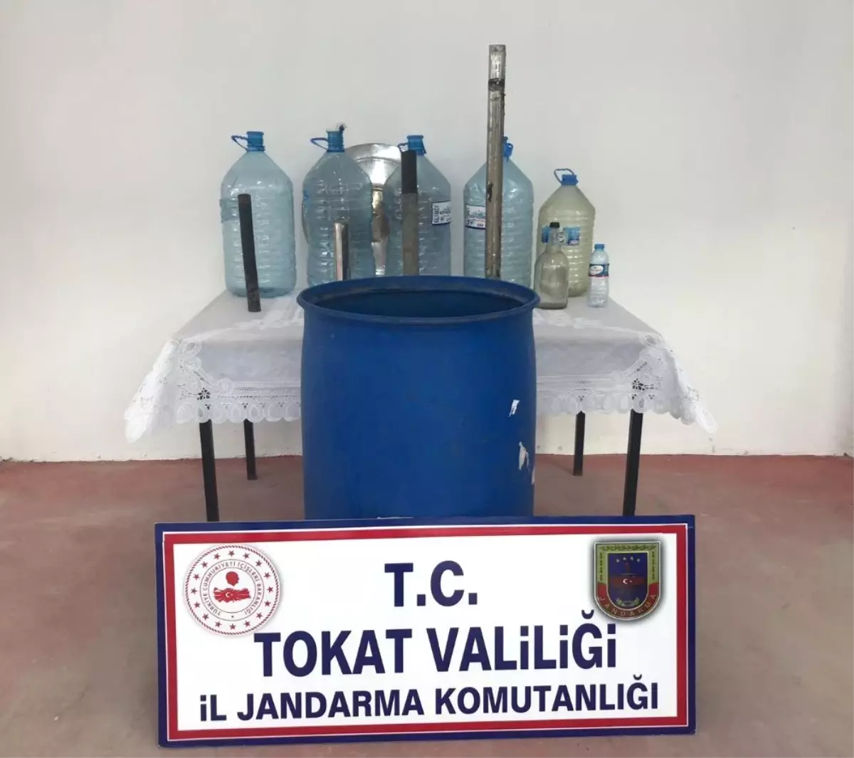 Ürettiği 200 Litre Alkolle Jandarmaya Yakalandı