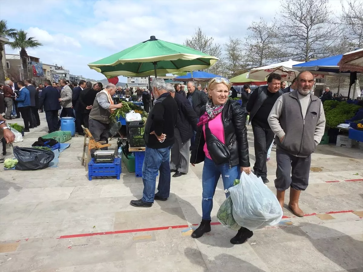 Urla\'da Üretici Pazarı Kuruldu