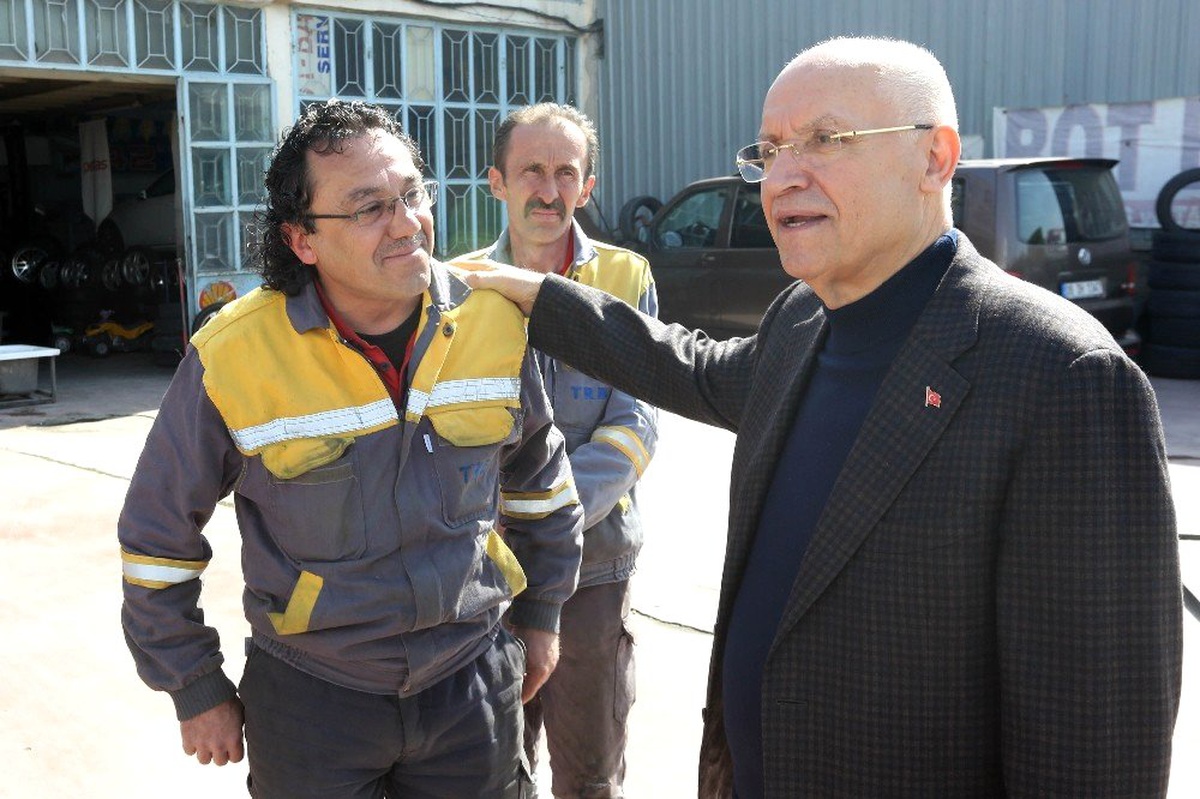 Yaşar, Örnek Sanayi Sitesi\'ni Ziyaret Etti