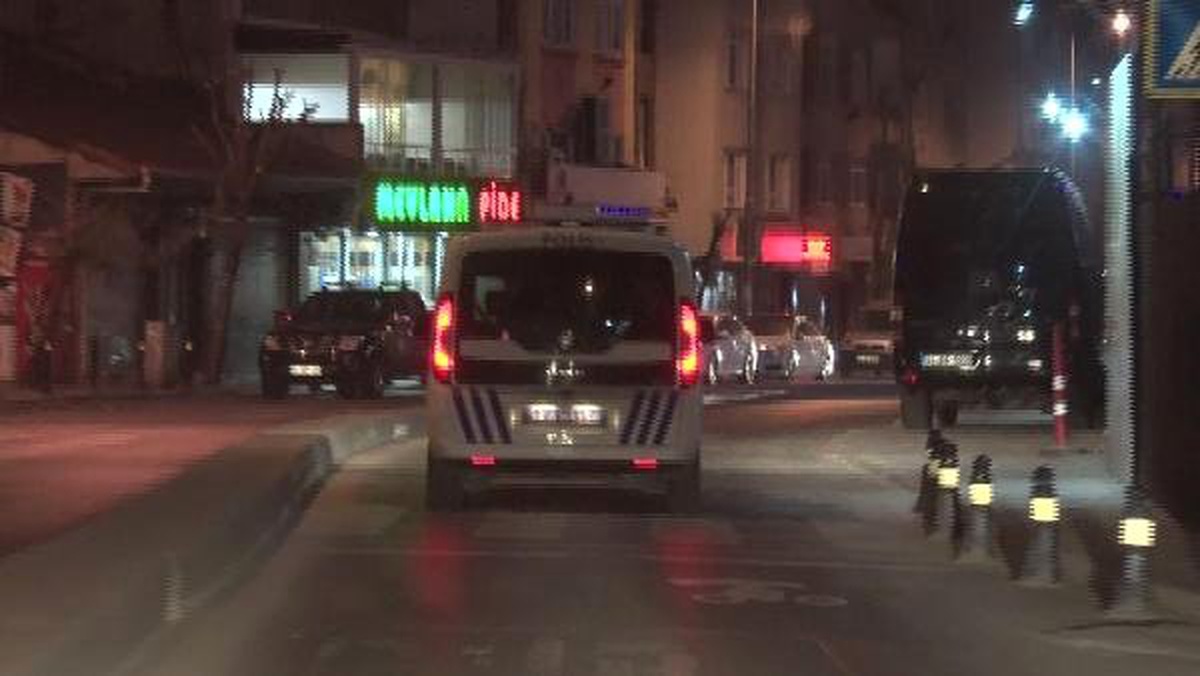 Zeytinburnu\'nda Silahlı Saldırı: 1 Ölü 1 Yaralı