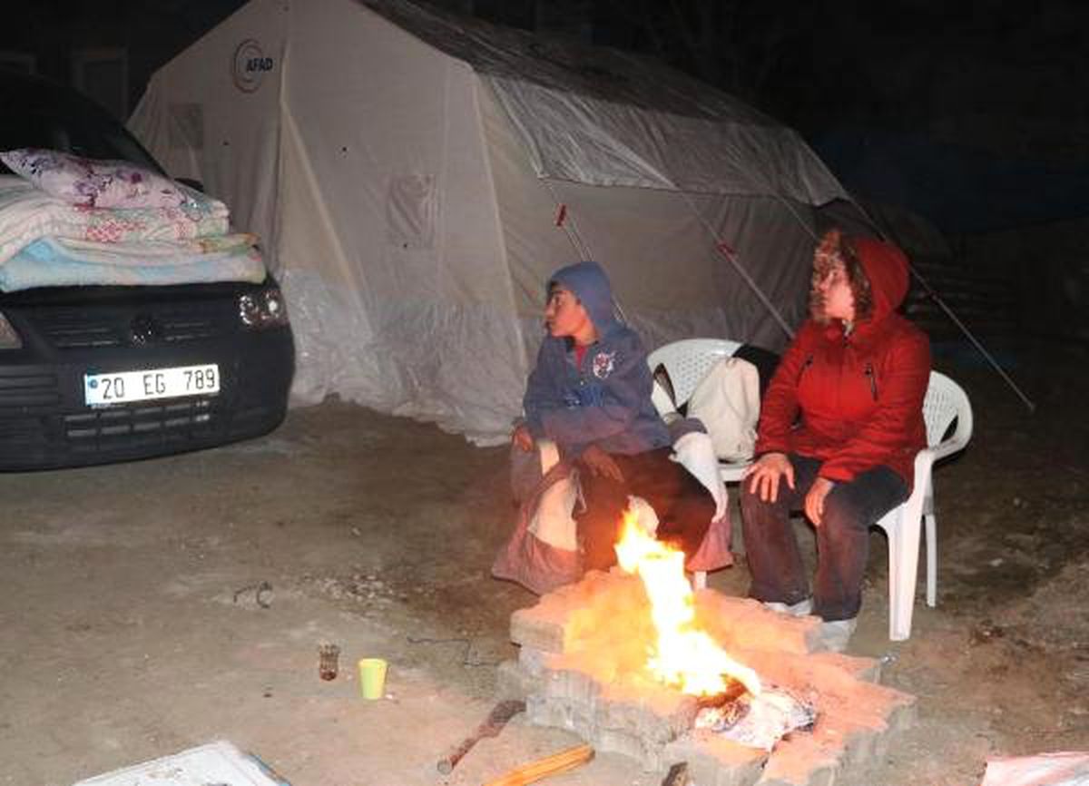 5.5\'lik Depremin Ardından Denizli Beşik Gibi