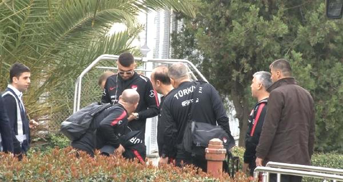 A Milli Futbol Takımı Arnavutluk\'a Gitti