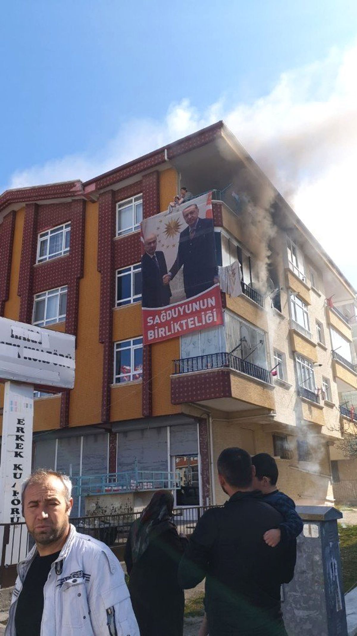 Ankara\'da Yangın: 6 Yaralı