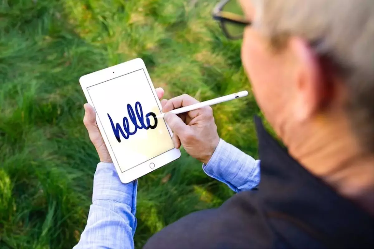 Apple Sessizce 10,5 İnç İpad Air ve Yenilenmiş İpad Mini Duyurdu